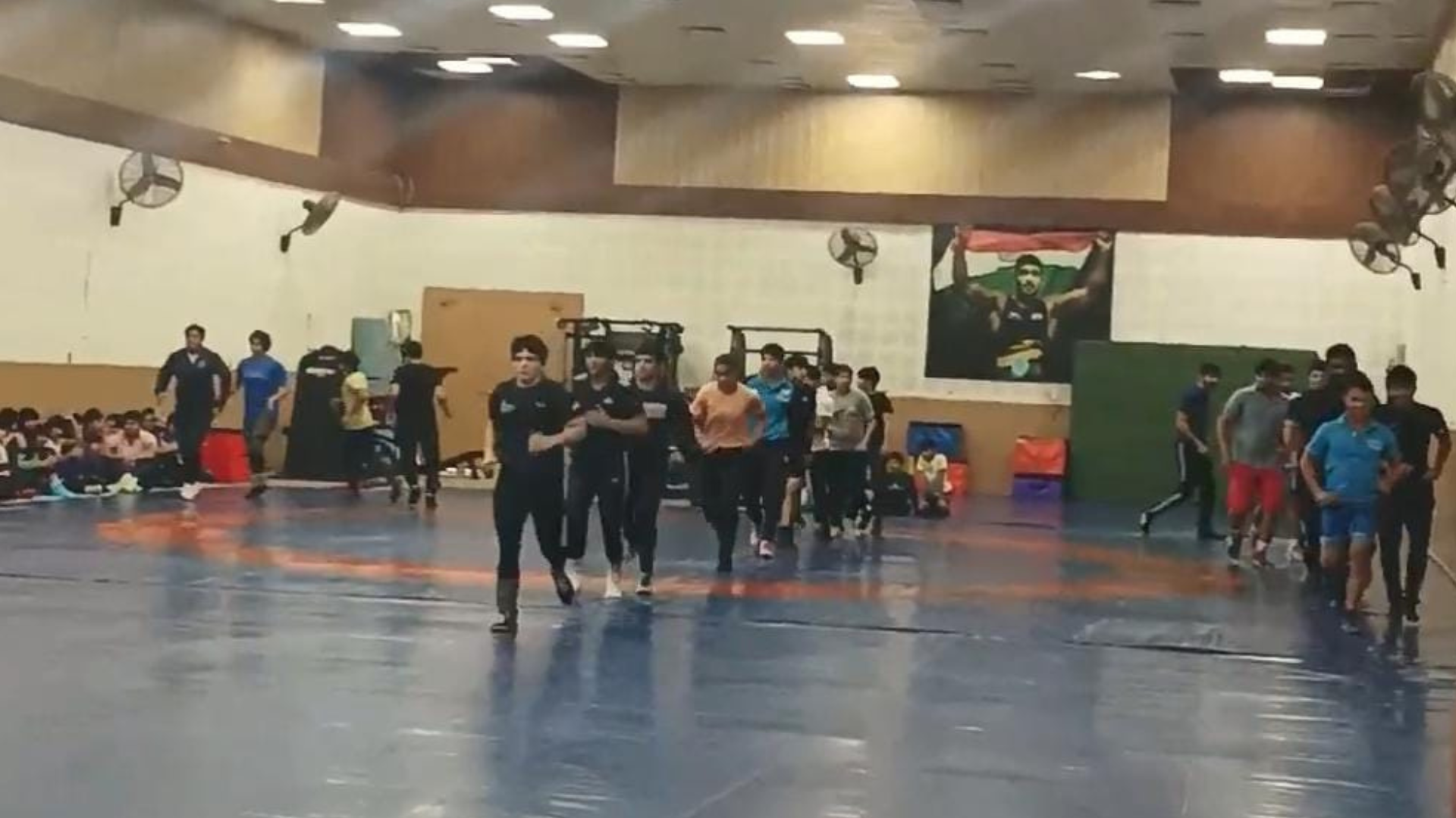 Day 0 - Warm-up Sessions